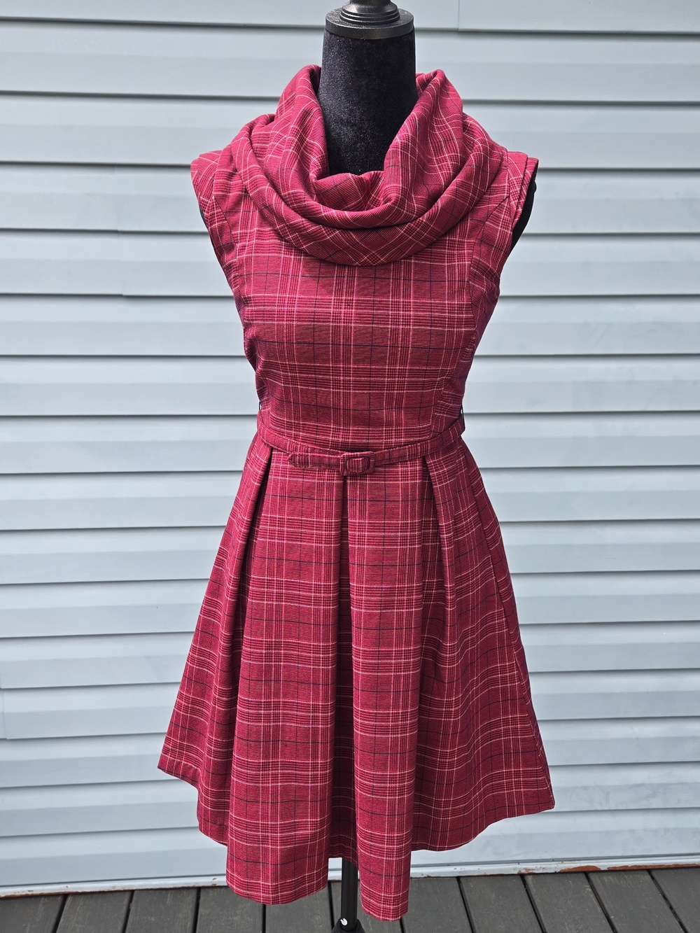 GO International Red Plaid Cowl Neck Sleeveless Fit & Flare Dress Womens Size 1
